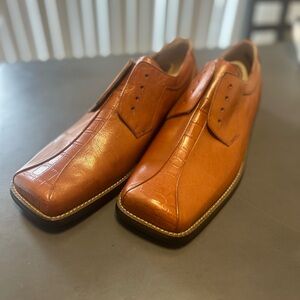 Men's Tan Crocodile-Embossed Leather Oxfords